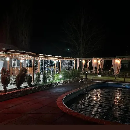 بيت خشبي Brvnara Ruza Rumena *