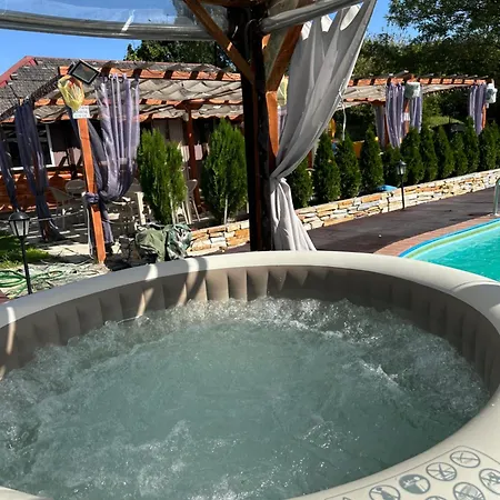 Brvnara Ruza Rumena *